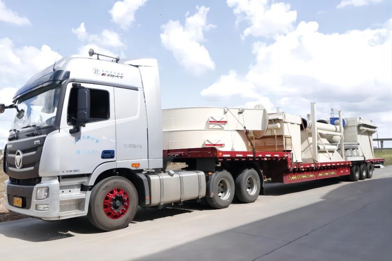 102418_892940_gsdt.jpg 桂林礦機雷蒙磨發貨.jpg