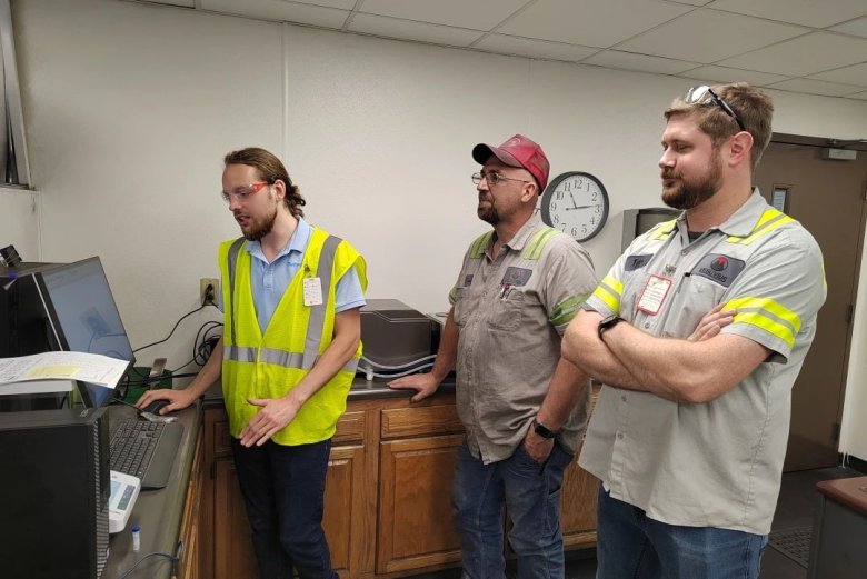 094437_258475_gsdt.jpg 094437_258475_gsdt.jpg